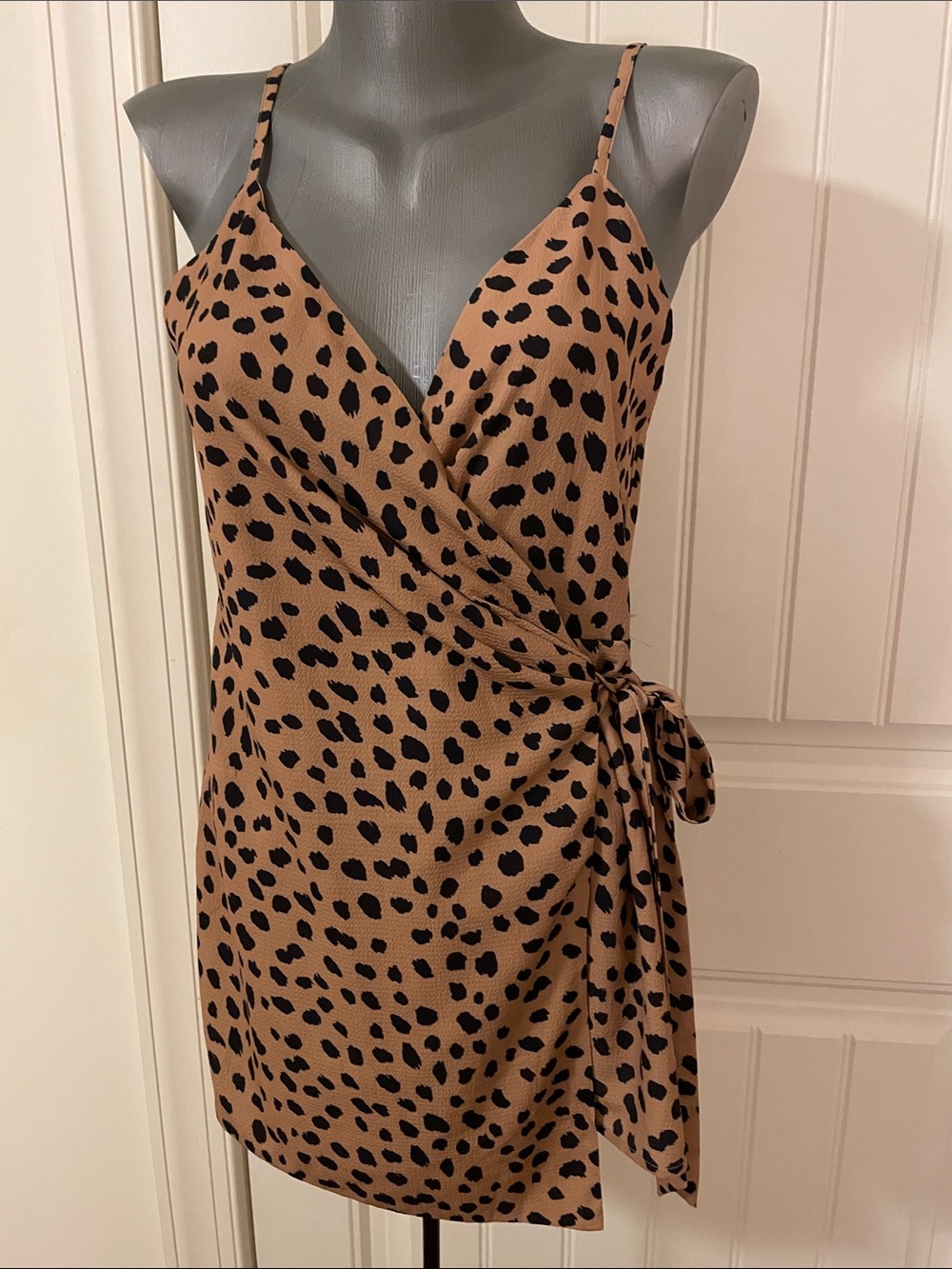 Forever 21 leopard Spotted Wrap jumpsuit/shorts - Picture 1 of 8